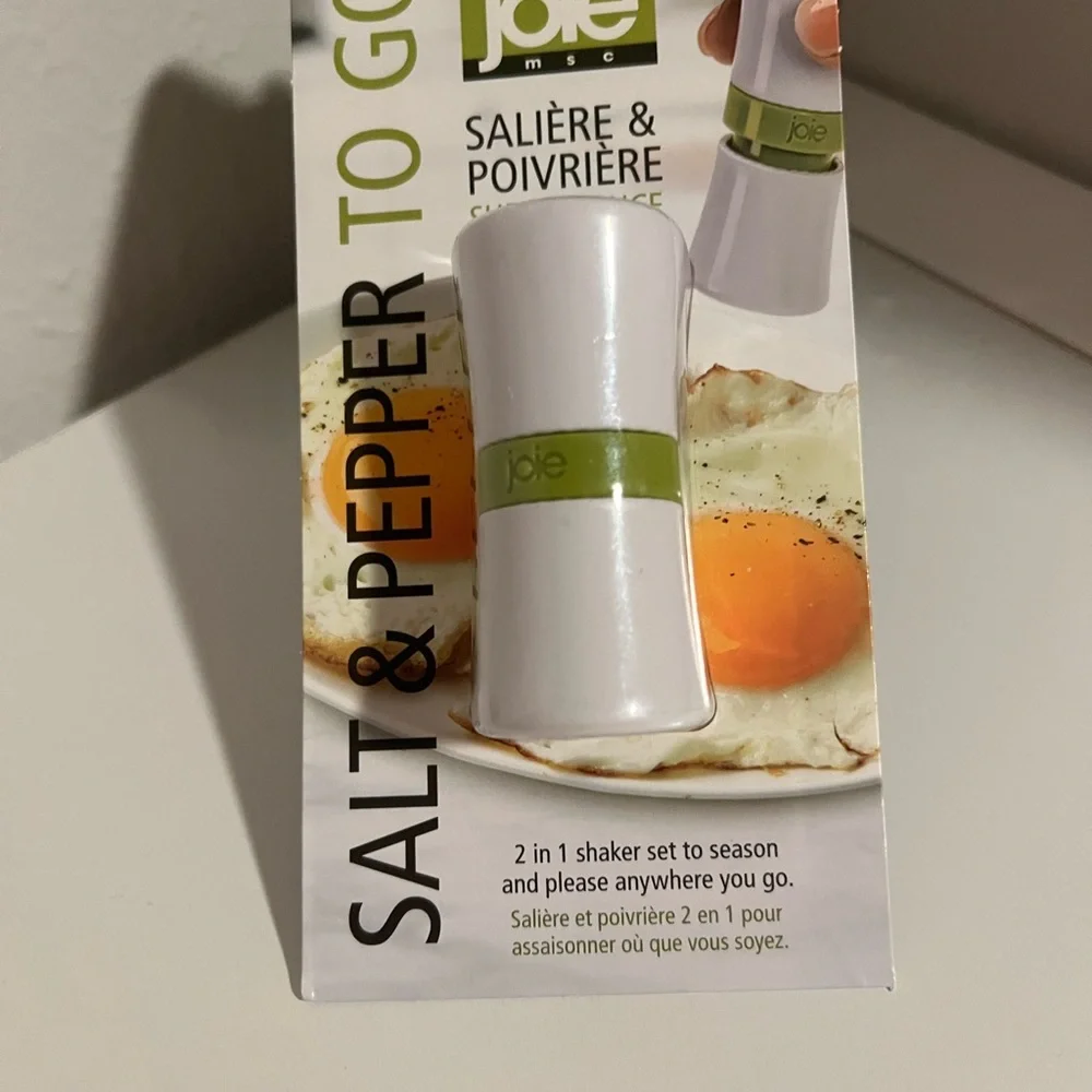 Cute.. Mini joie SALT & PEPPER TO GO!!